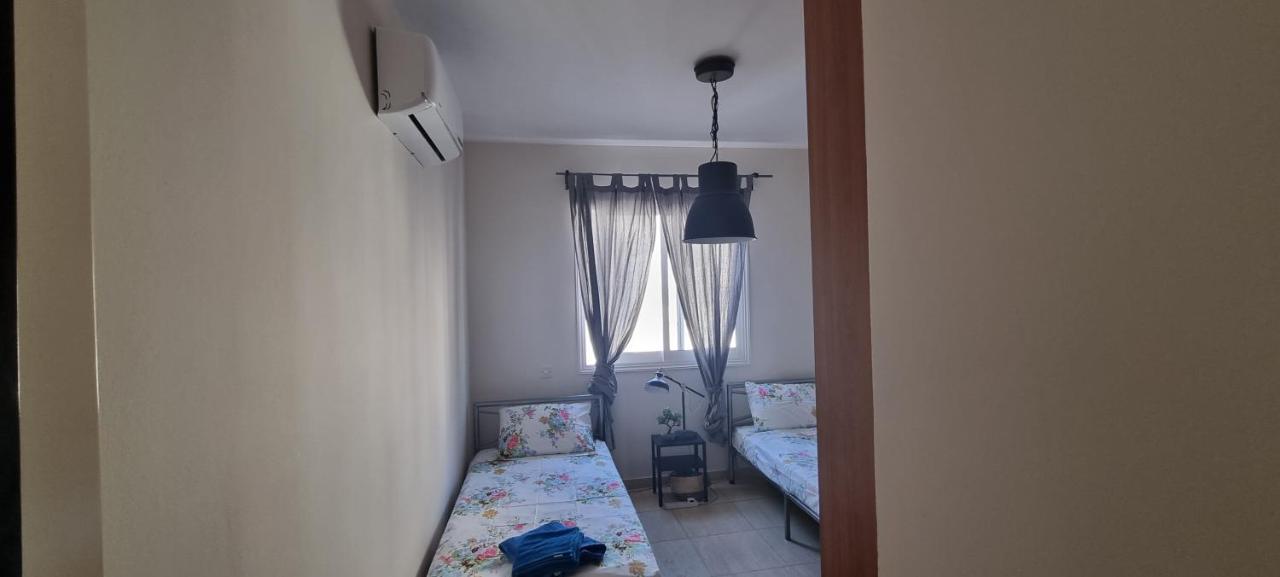 Ancient Paphos - Cozy Place Next To The Sea, Marina, Historical Sites, Buses, Mall, And Market 외부 사진